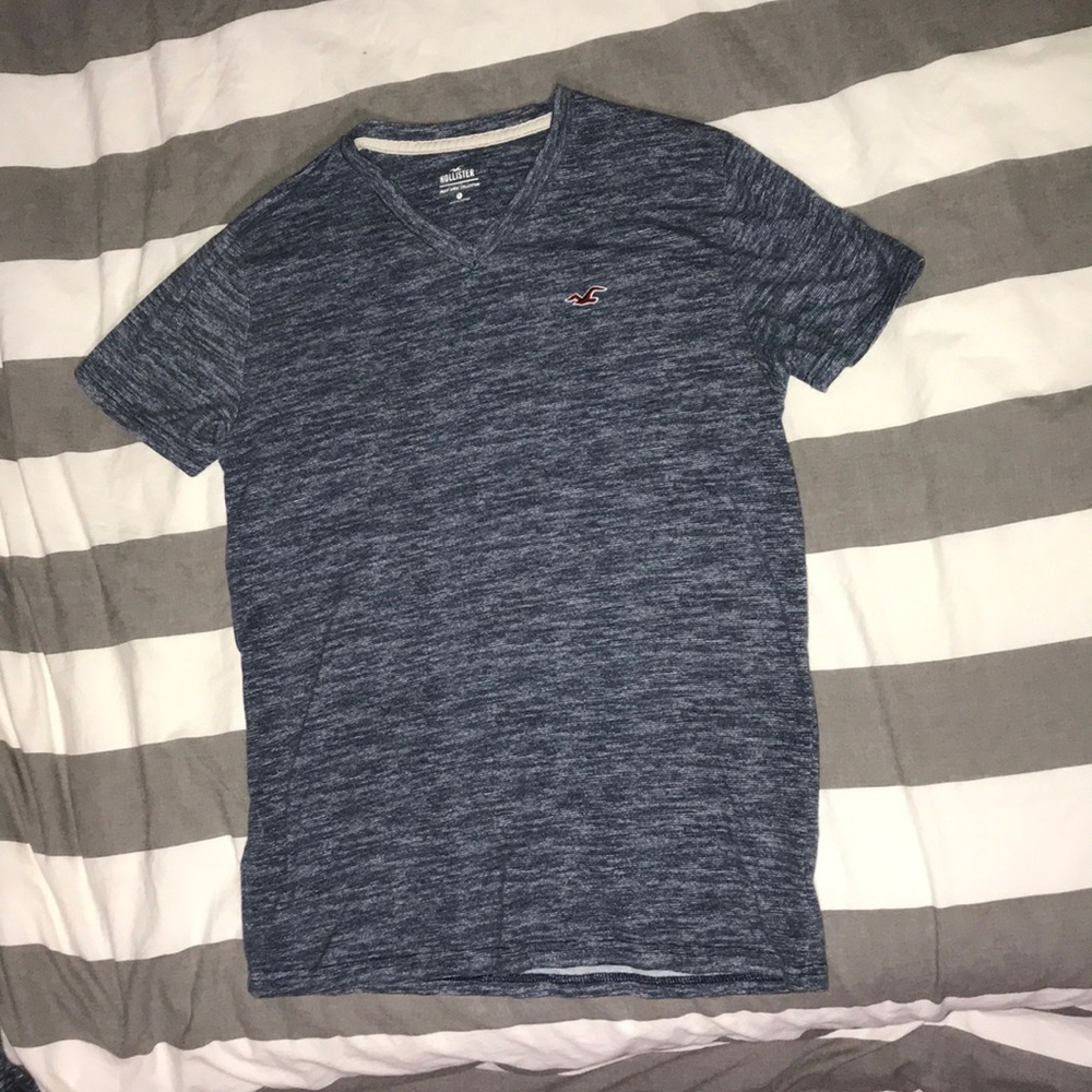 Hollister T shirt